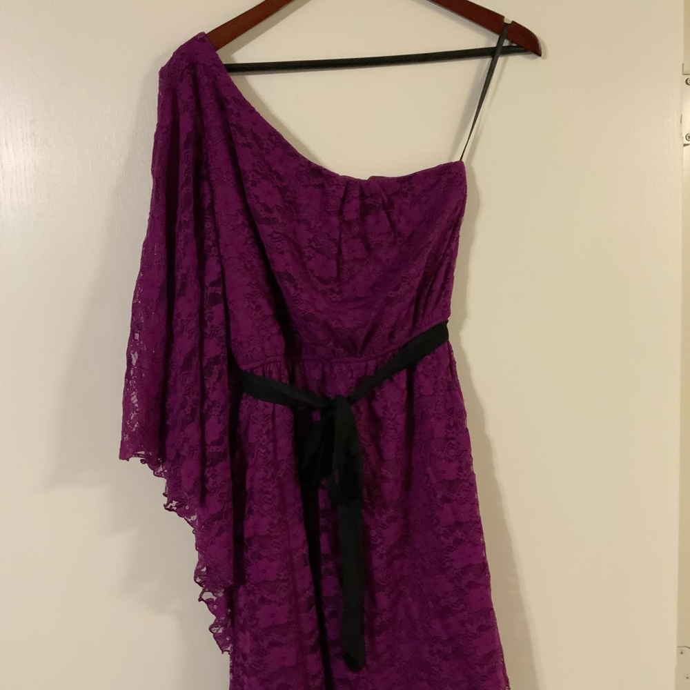 Elegant Purple Lace One-Shoulder Dress